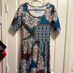 EUC LuLaRoe Nicole dress